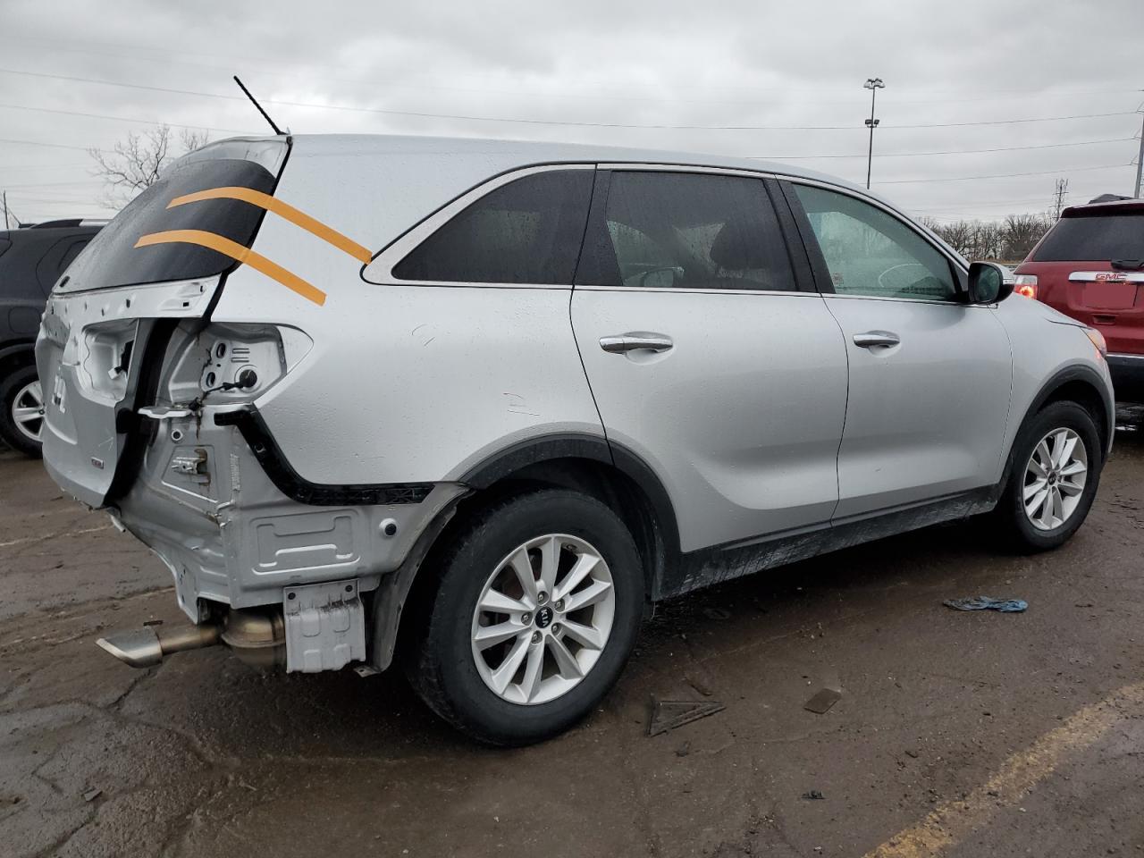 VIN 5XYPG4A36KG575730 2019 KIA SORENTO no.3