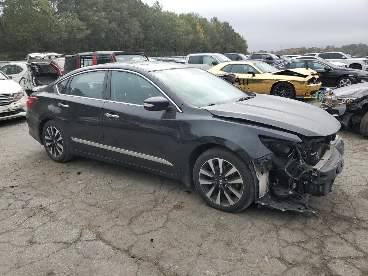 2017 Nissan Altima - Image 4