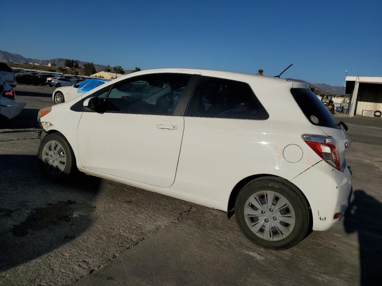 2014 Toyota Yaris - Image 2