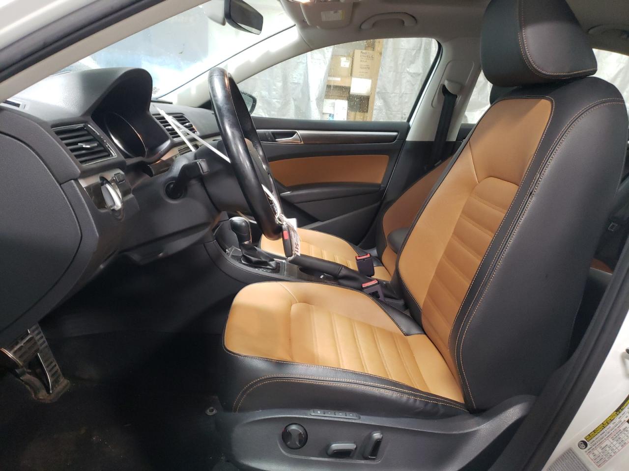 2018 Volkswagen Passat - Image 7