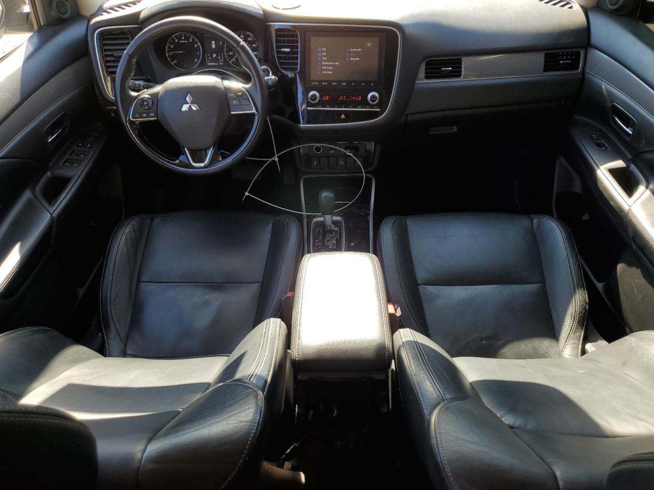 2020 Mitsubishi Outlander - Image 8