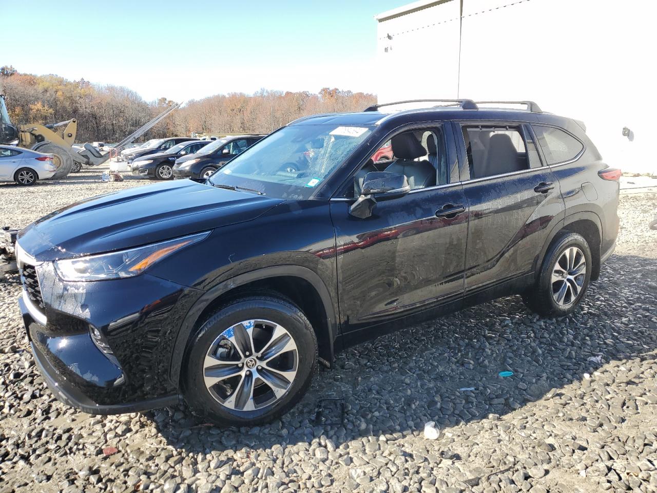 2022 Toyota Highlander - Image 1