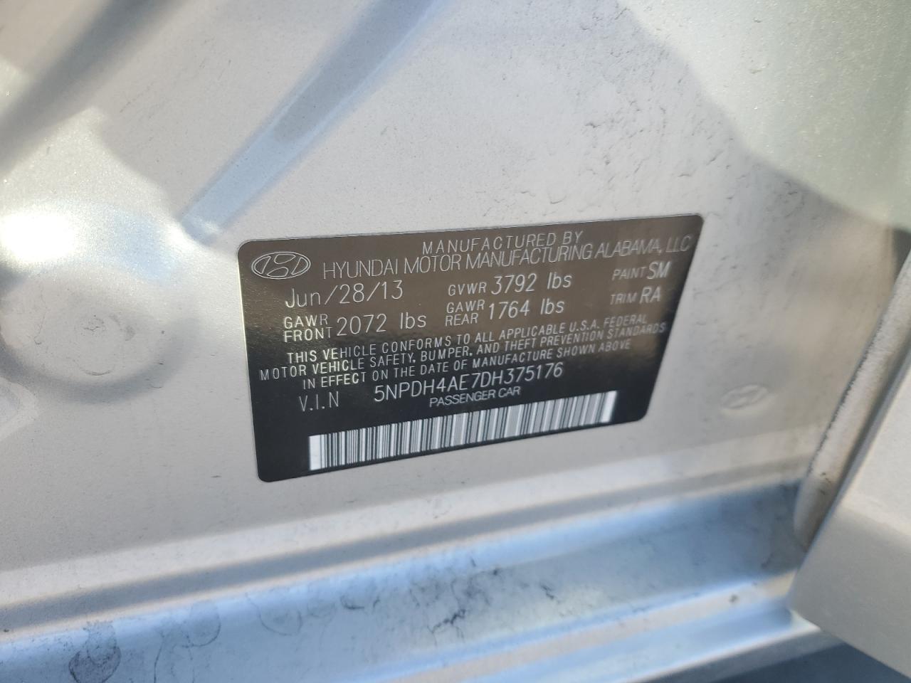 2013 Hyundai Elantra - Image 12