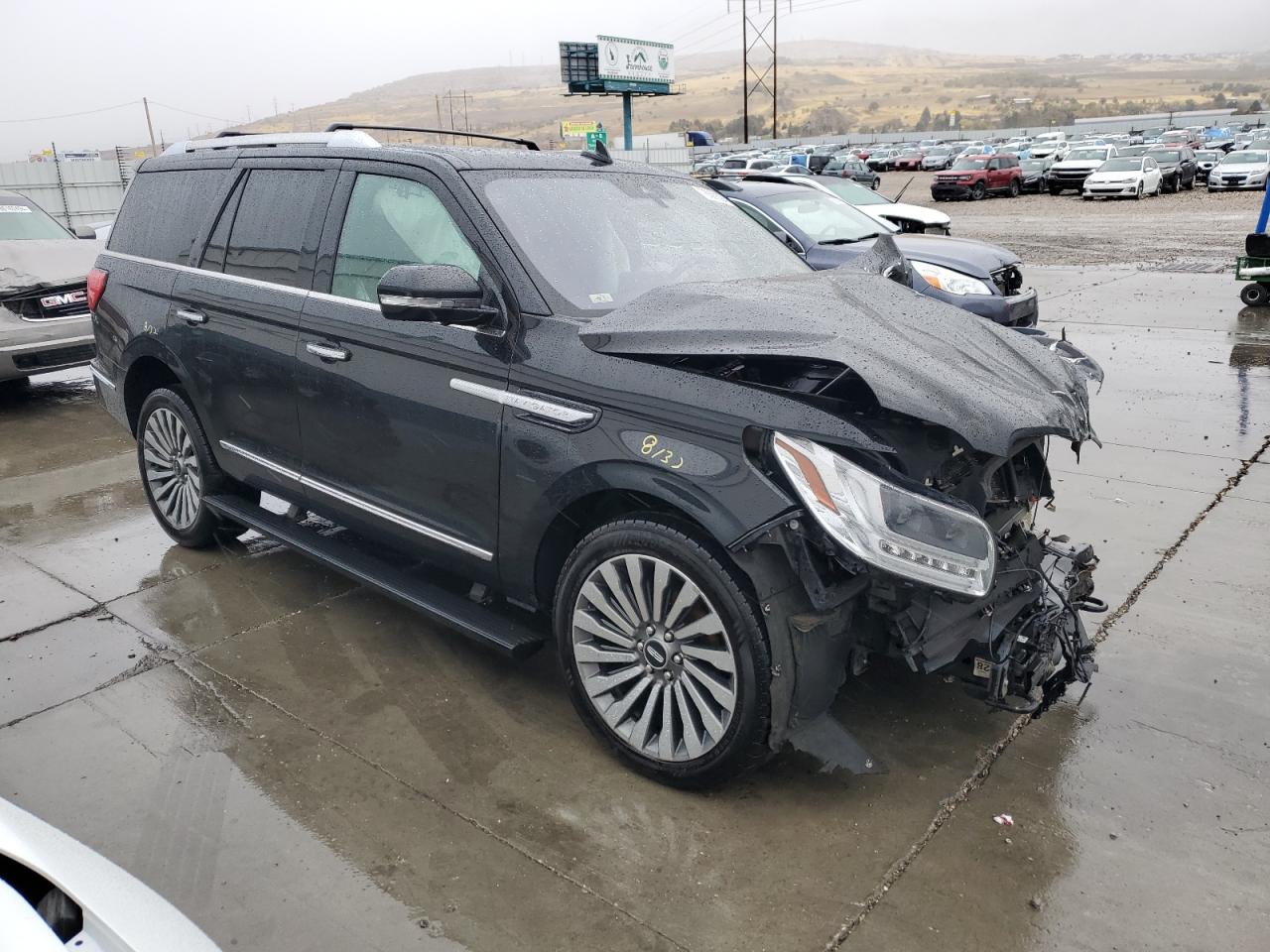 VIN 5LMJJ2LT8JEL11126 2018 LINCOLN NAVIGATOR no.4