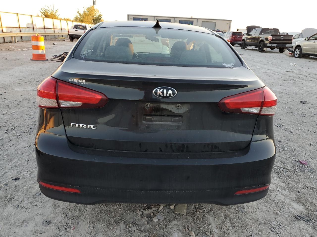 2017 Kia Forte Lx VIN: 3KPFK4A77HE082755 Lot: 80391724