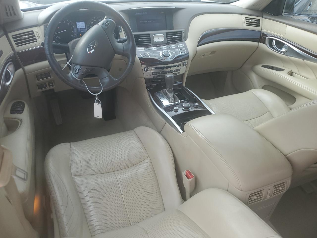 2013 Infiniti M - Image 8