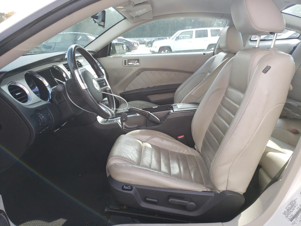 2010 Ford Mustang - Image 7
