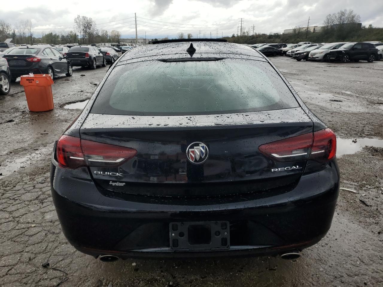 2018 Buick Regal Essence VIN: W04GP6SX4J1081551 Lot: 79298314