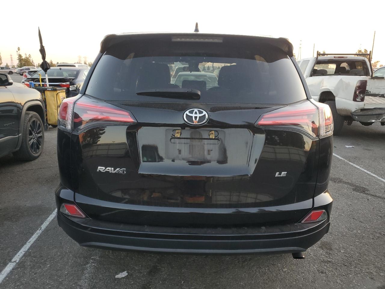 2017 Toyota Rav4 Le VIN: 2T3ZFREV4HW399291 Lot: 79554164