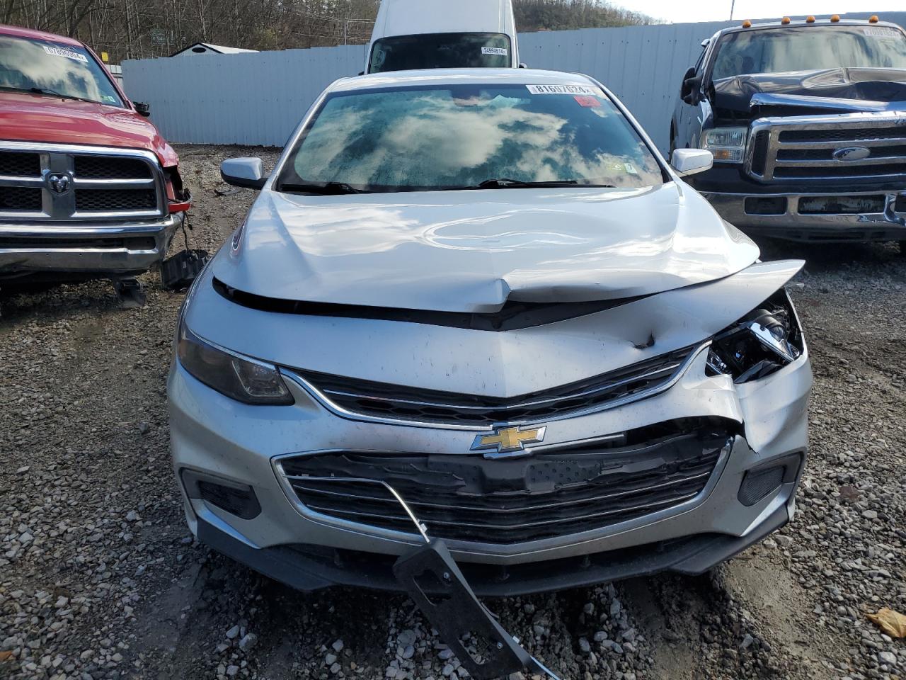 2017 Chevrolet Malibu - Image 5