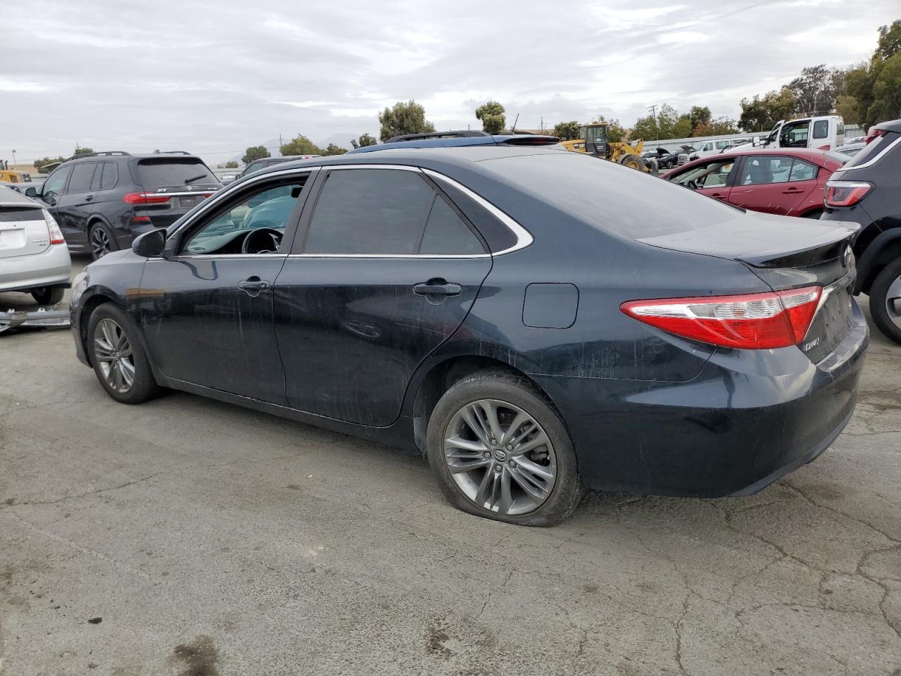 VIN 4T1BF1FK4HU436484 2017 TOYOTA CAMRY no.2