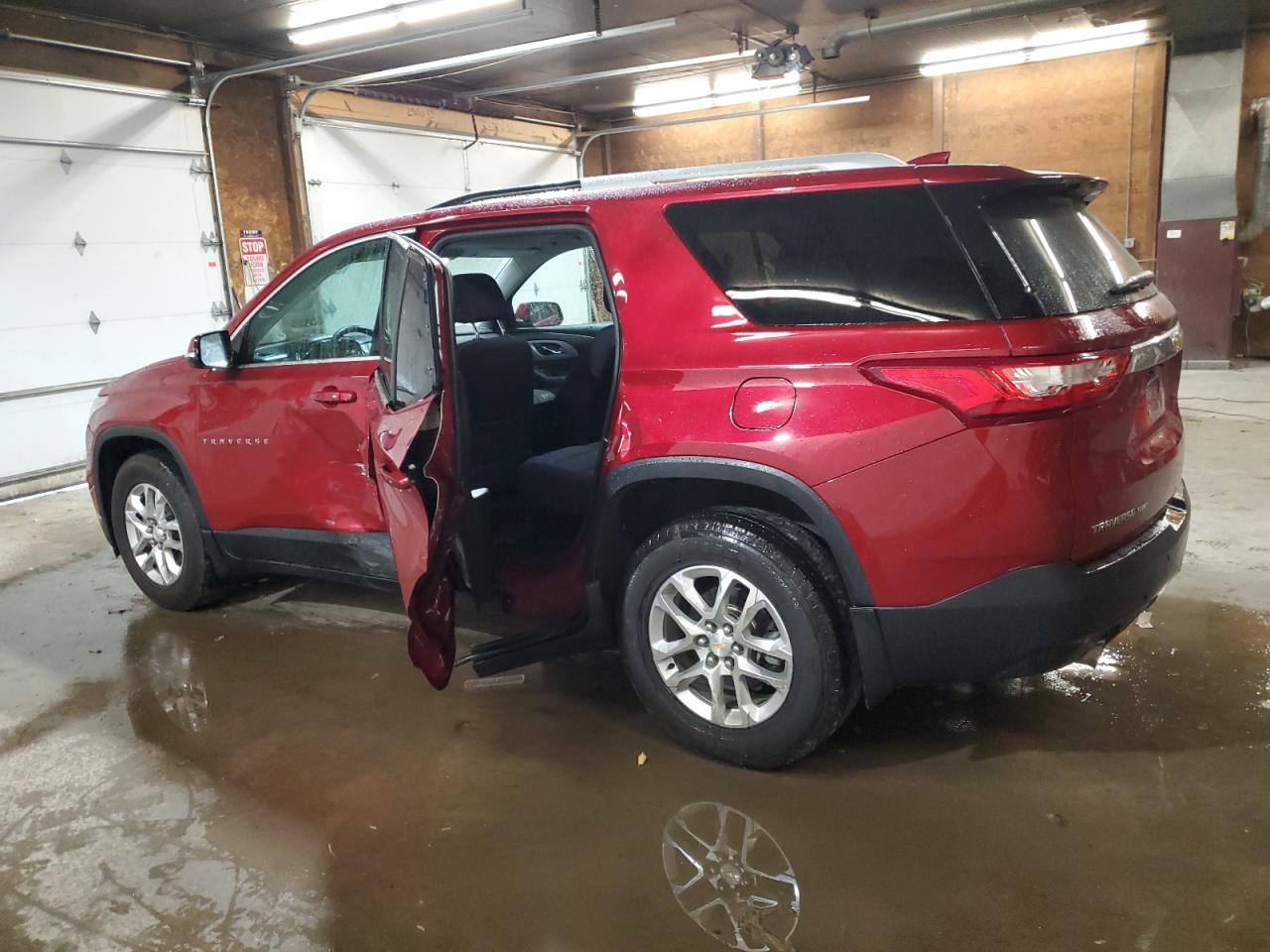 2018 Chevrolet Traverse - Image 2