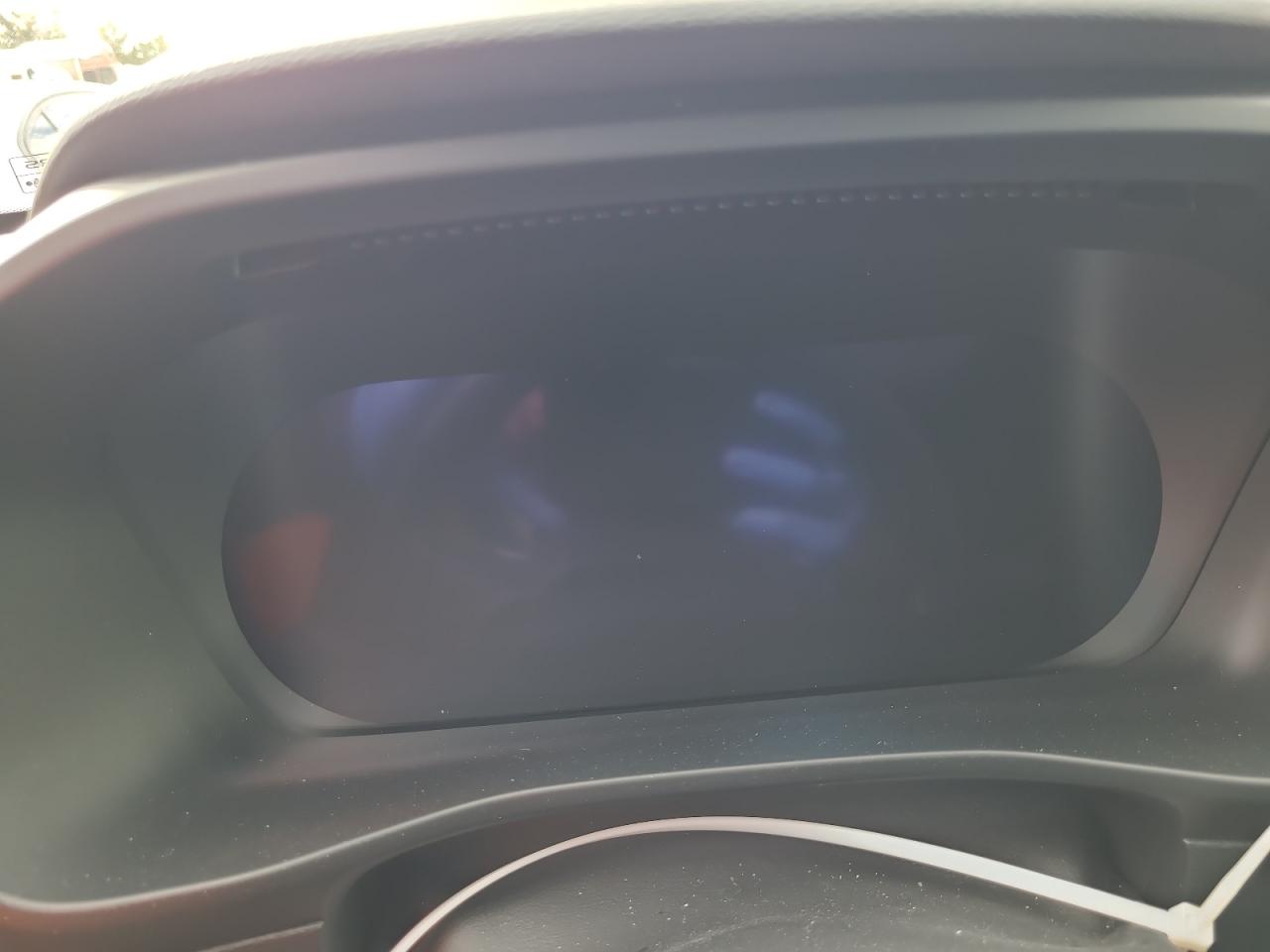 2023 Volvo XC40 - Image 9