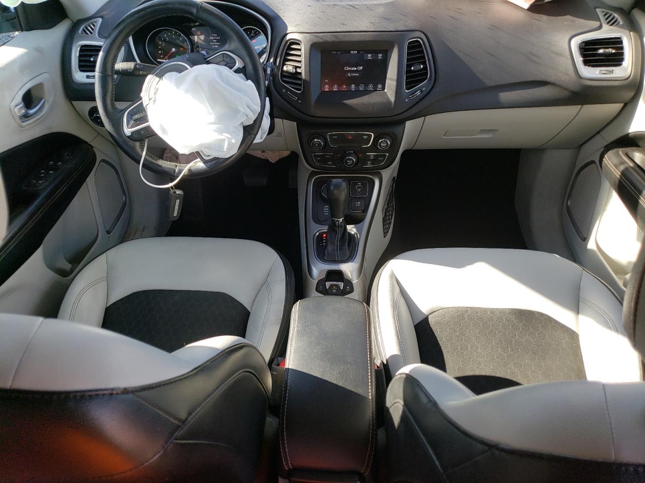 2018 Jeep Compass - Image 8