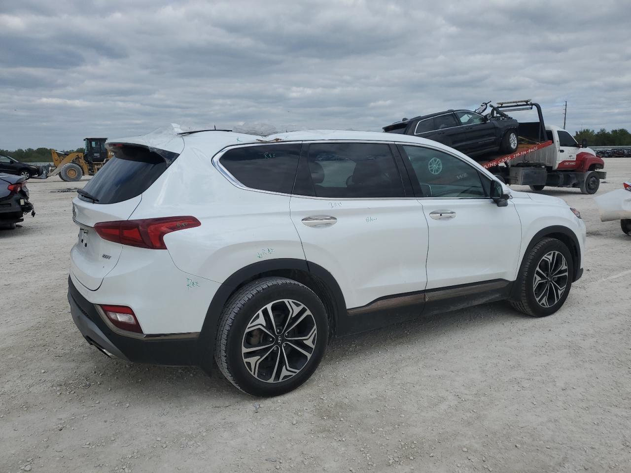 2020 Hyundai Santa Fe - Image 3