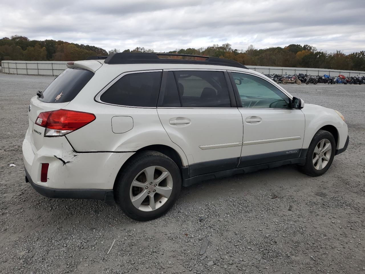 2013 Subaru Outback - Image 3