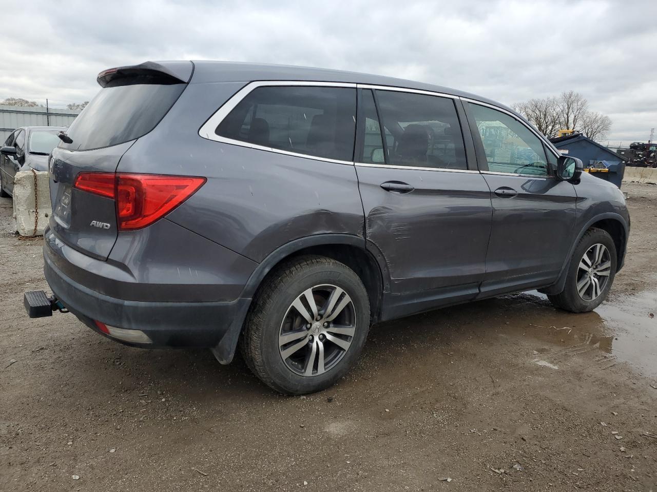 VIN 5FNYF6H56GB015537 2016 HONDA PILOT no.3