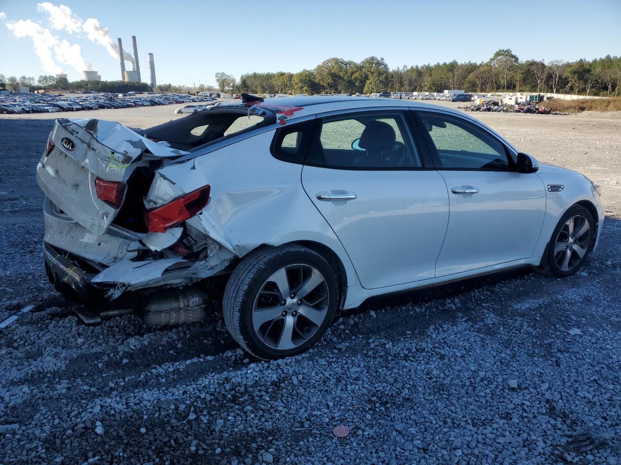 2019 Kia Optima - Image 3