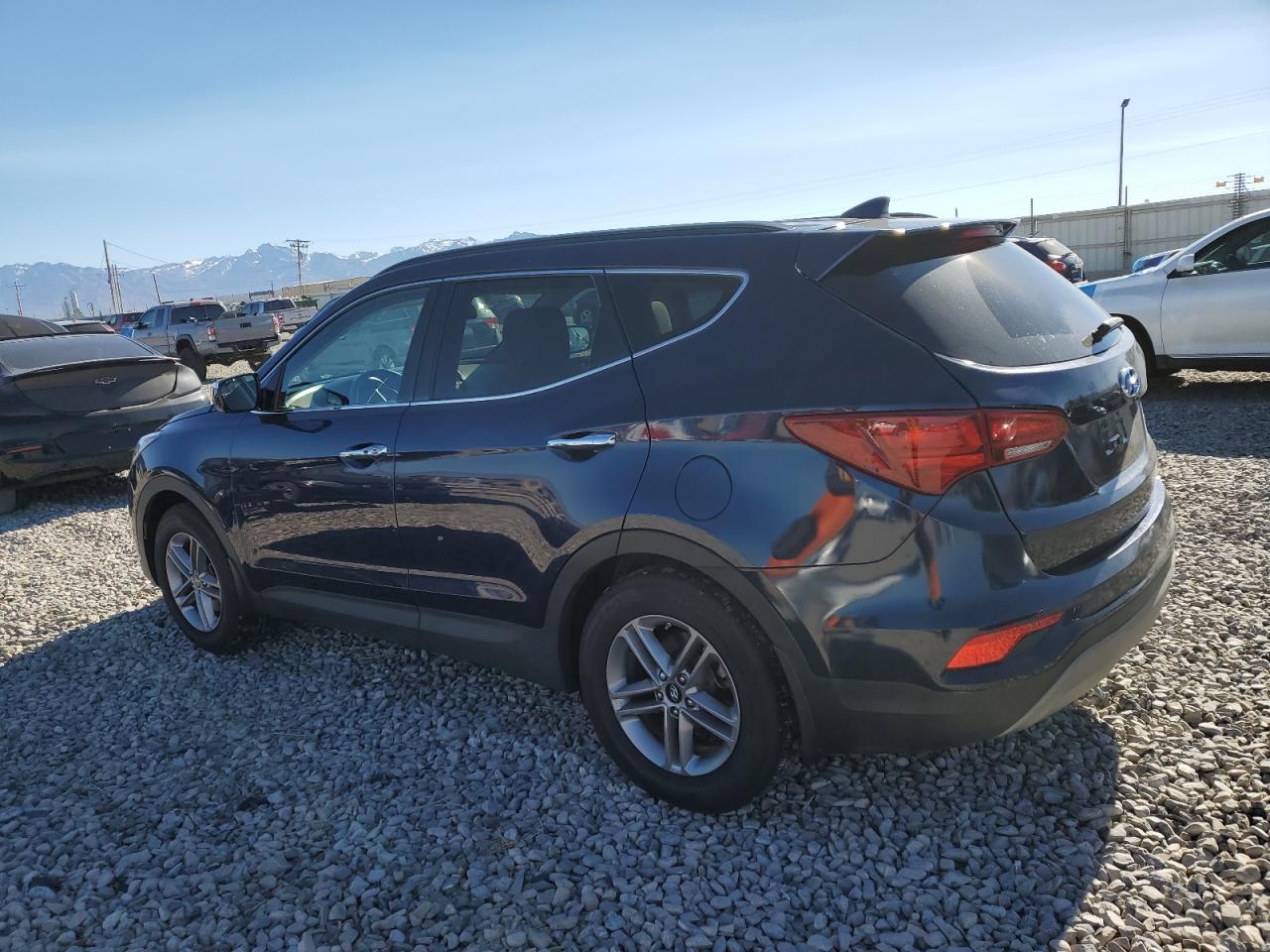 VIN 5XYZUDLB2JG505274 2018 HYUNDAI SANTA FE no.2