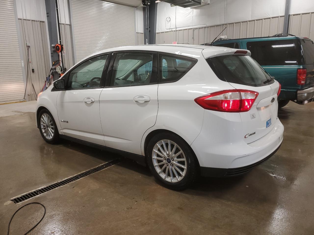 2015 Ford C-Max Se VIN: 1FADP5AU8FL105684 Lot: 81271174