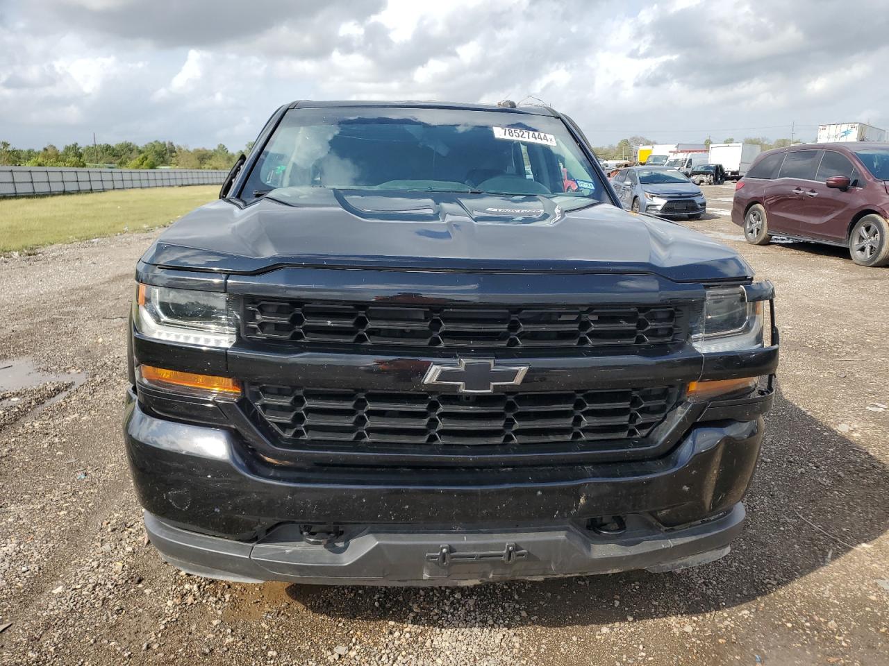 2018 Chevrolet Silverado - Image 5