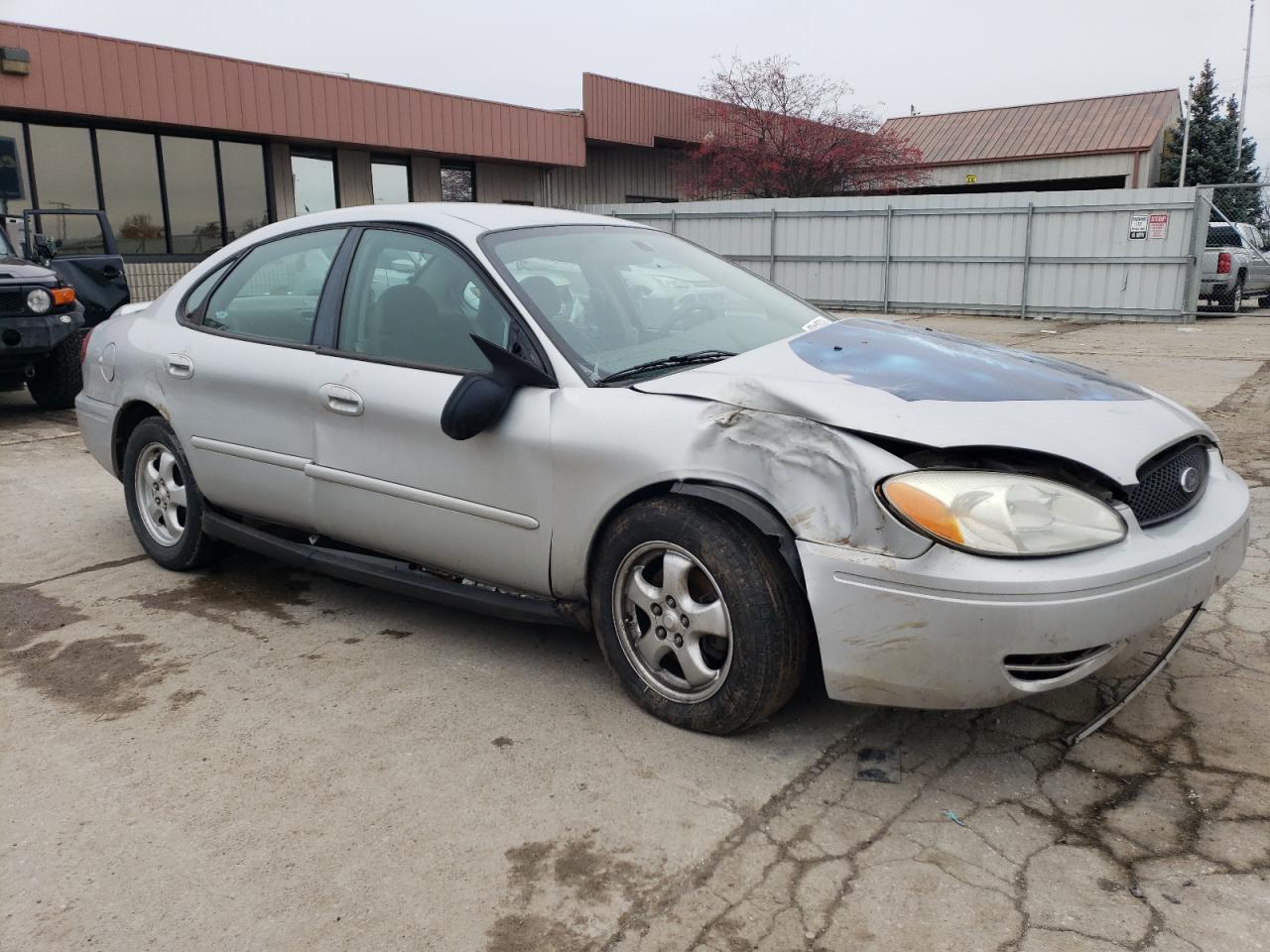 2005 Ford Taurus - Image 4