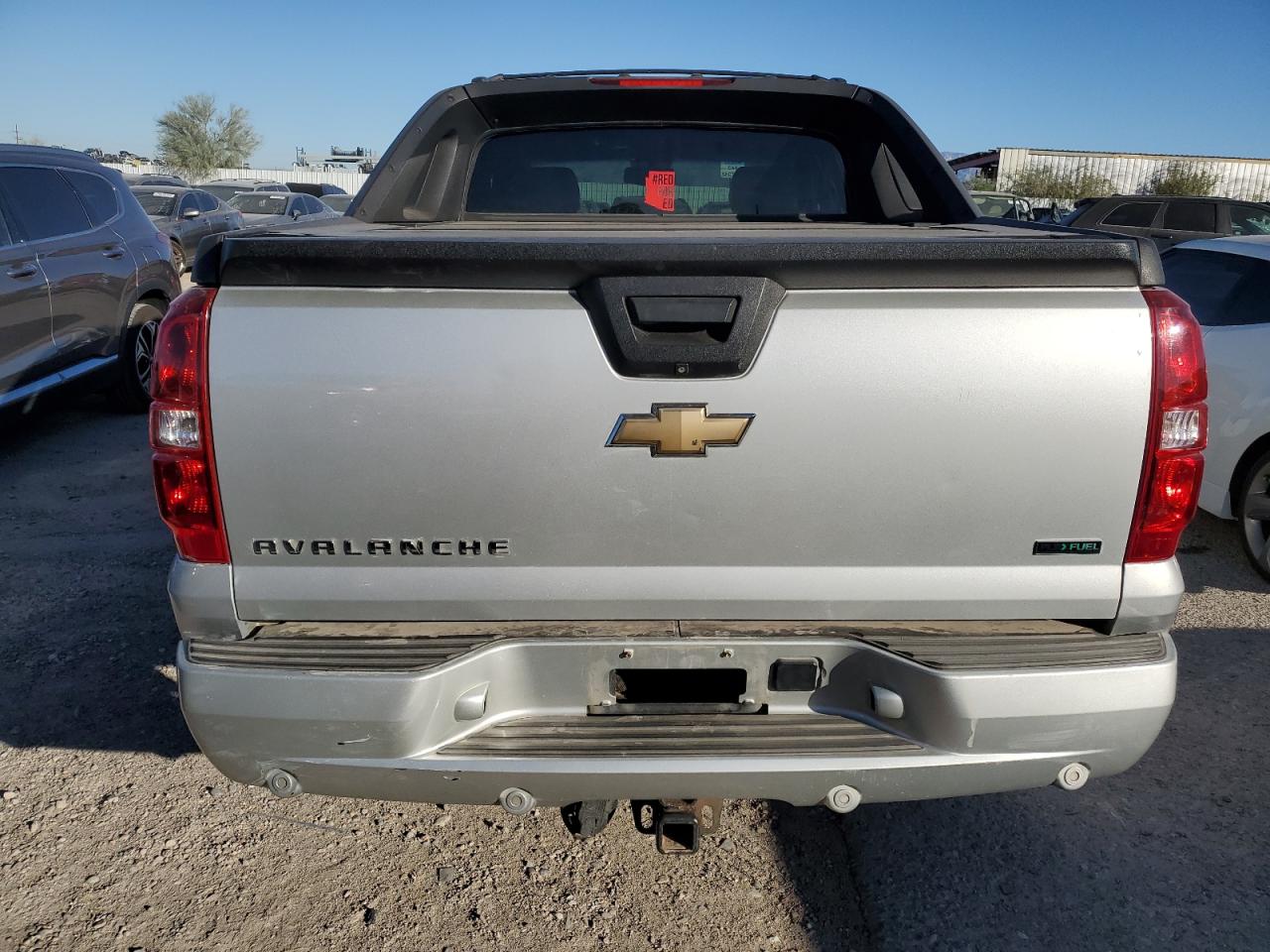 2011 Chevrolet Avalanche - Image 6
