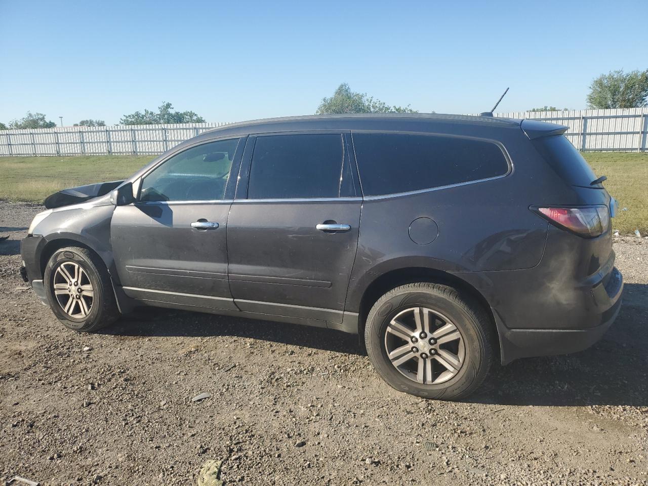 VIN 1GNKRHKD1FJ168995 2015 CHEVROLET TRAVERSE no.2