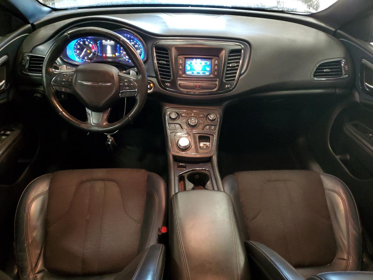 2016 Chrysler 200 - Image 8