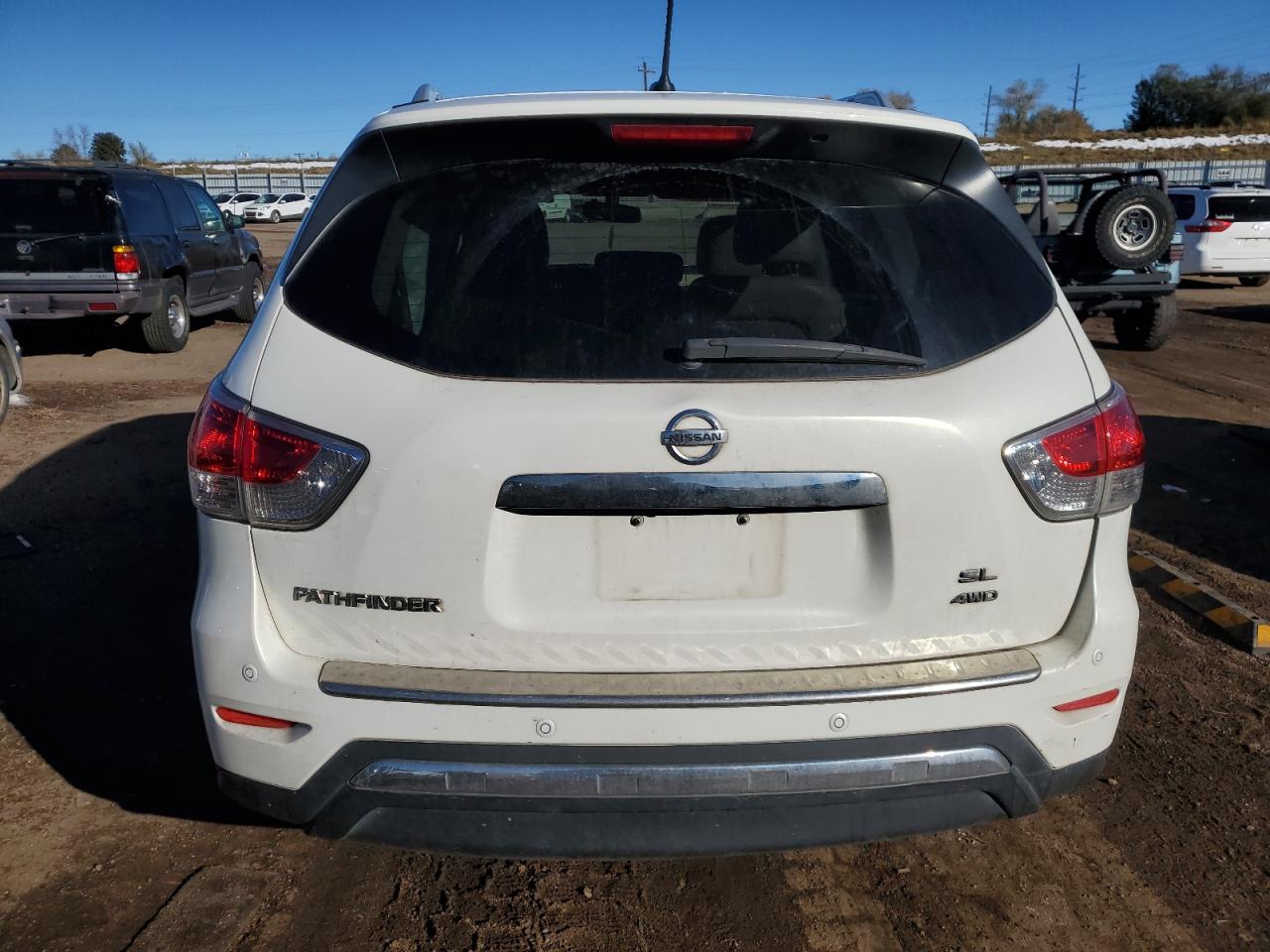 2014 Nissan Pathfinder - Image 6