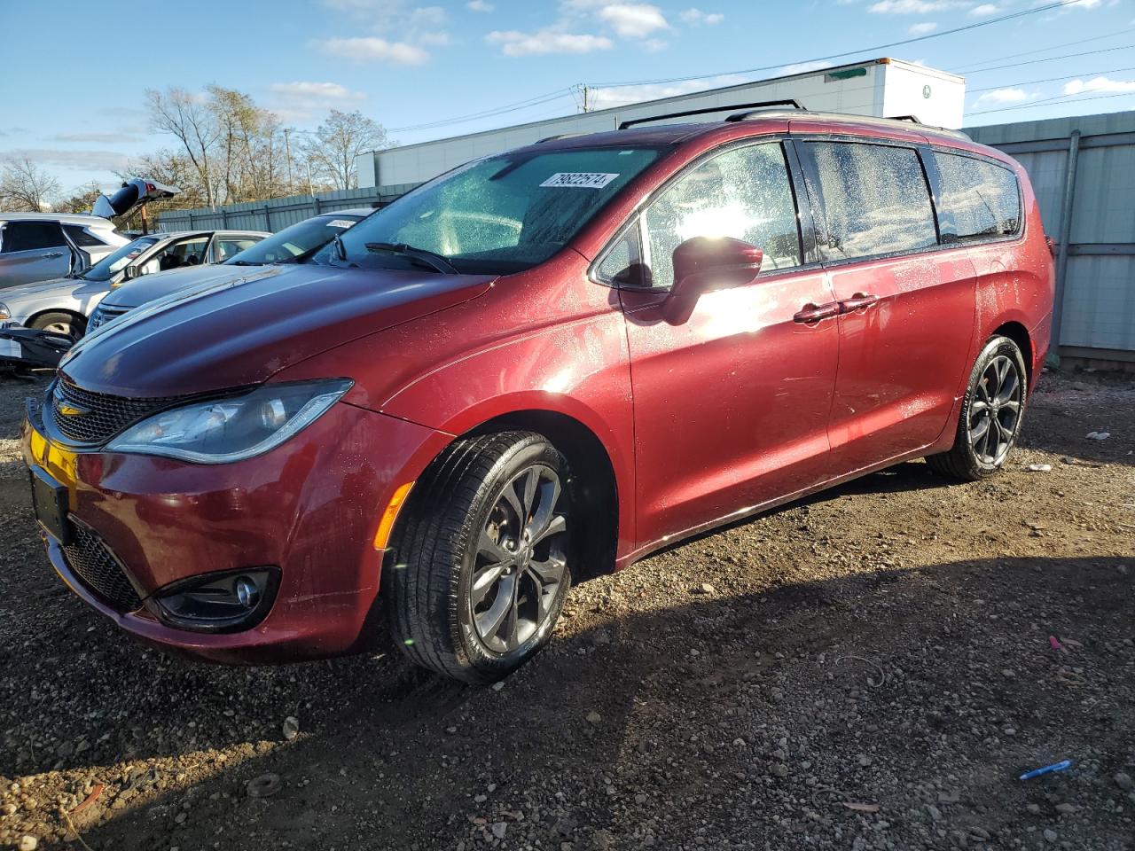 2018 Chrysler Pacifica - Image 1