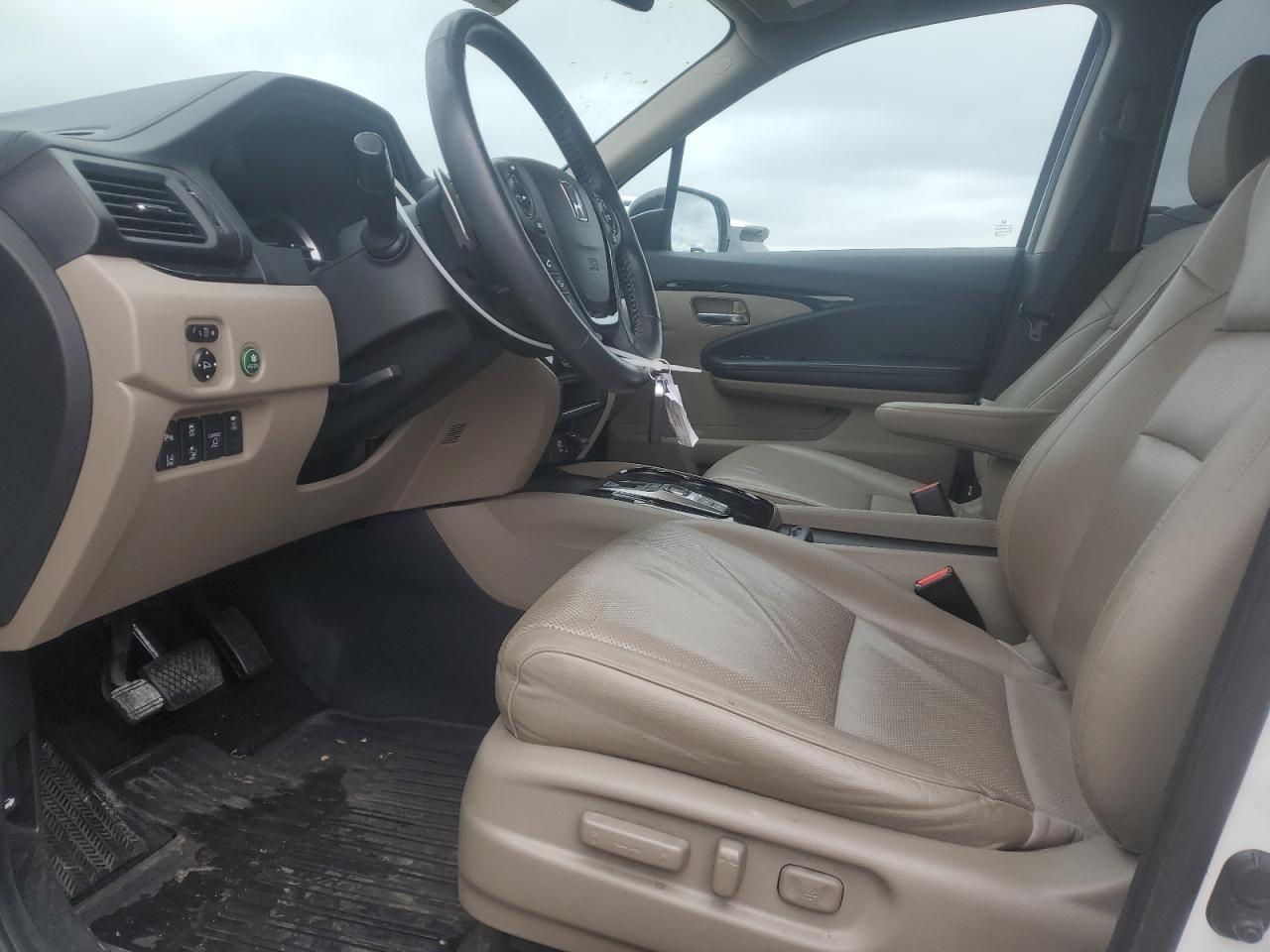 2020 Honda Ridgeline - Image 7