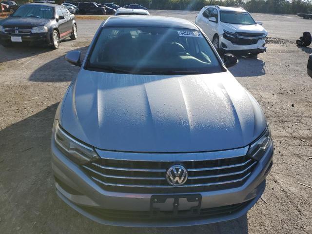  VOLKSWAGEN JETTA 2019 Серебристый