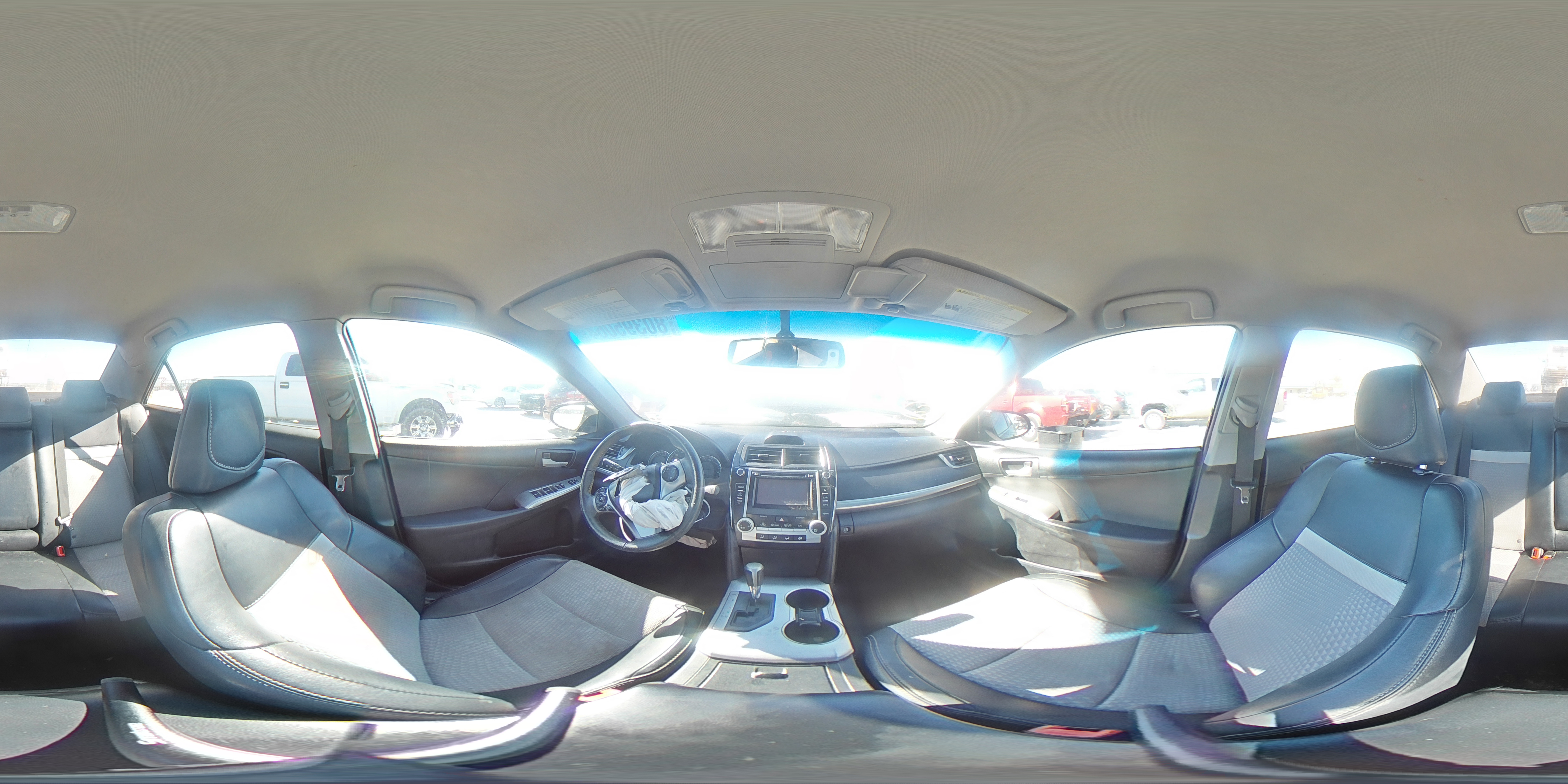 2012 Toyota Camry - Image 12