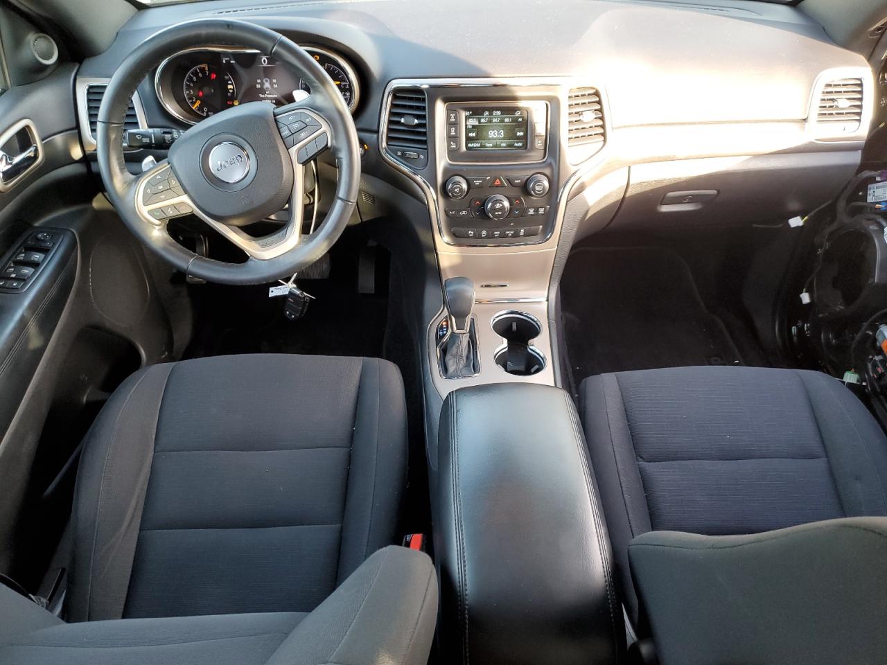 2017 Jeep Grand Cherokee - Image 8