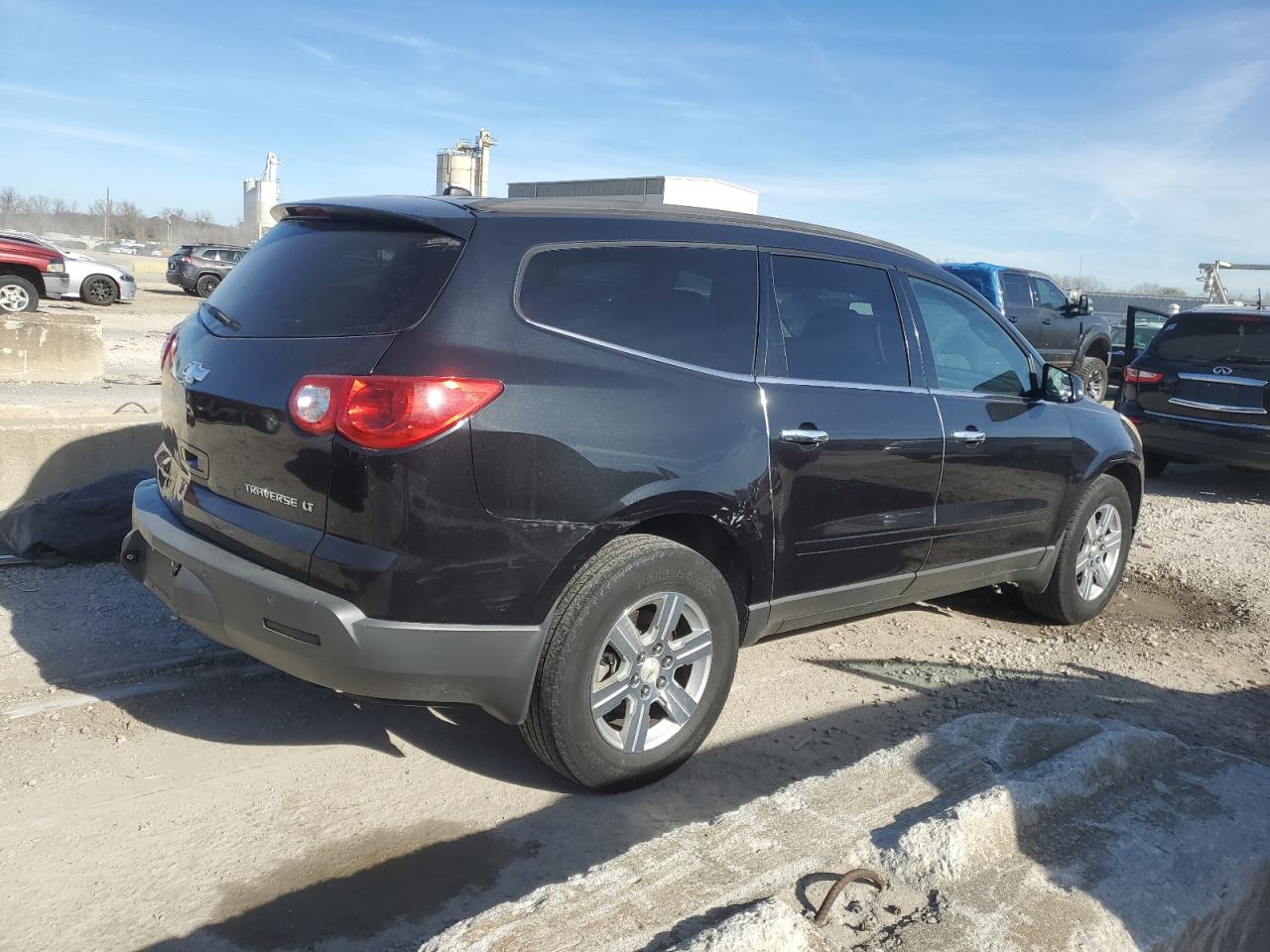 2011 Chevrolet Traverse - Image 3