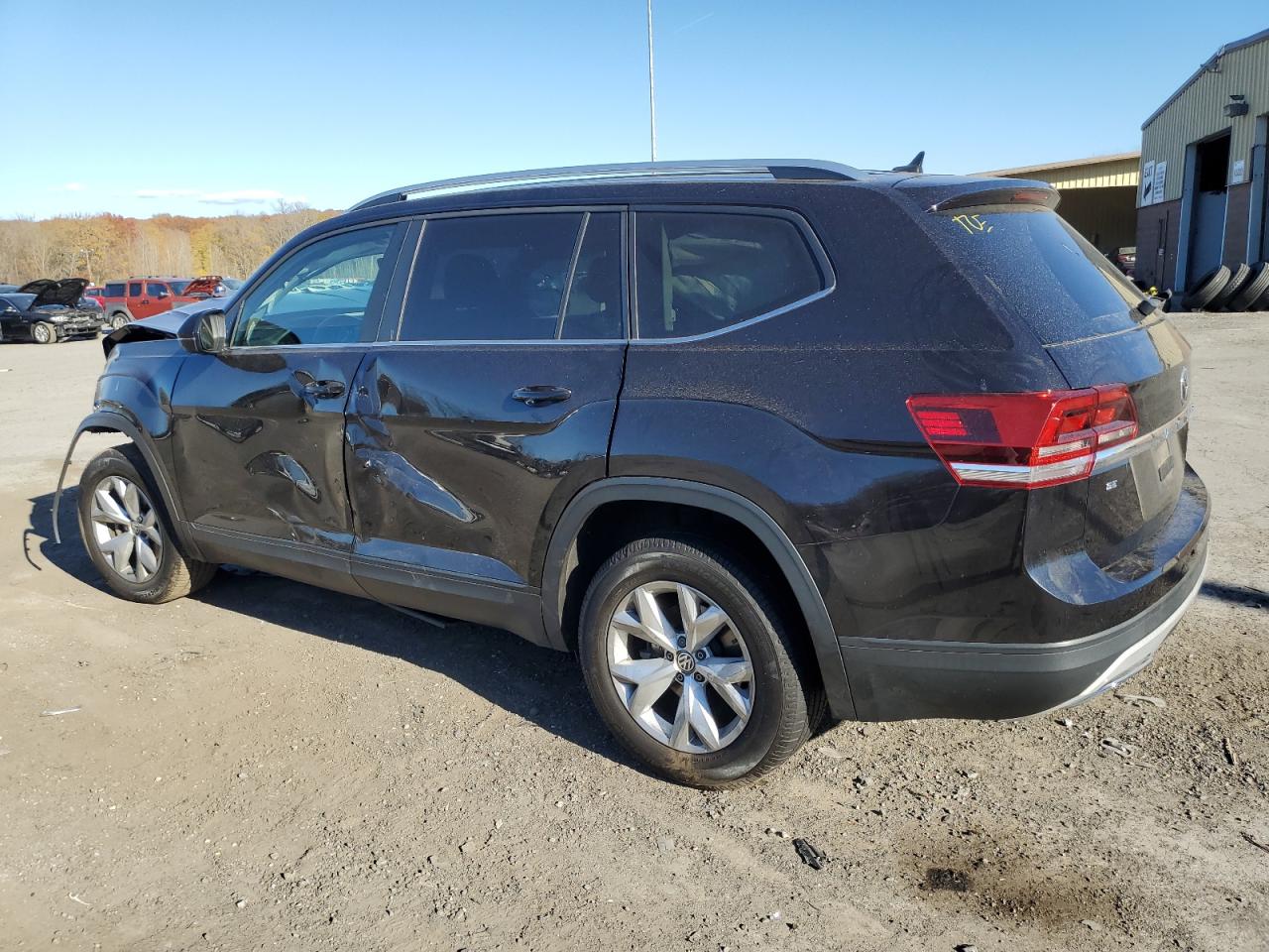 2018 Volkswagen Atlas - Image 2