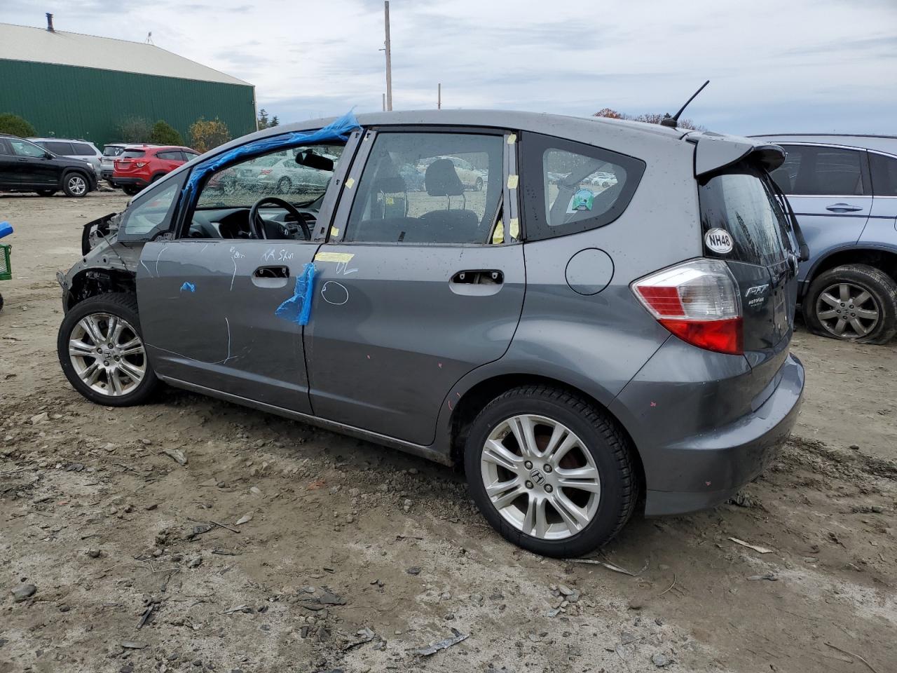 2011 Honda Fit - Image 2