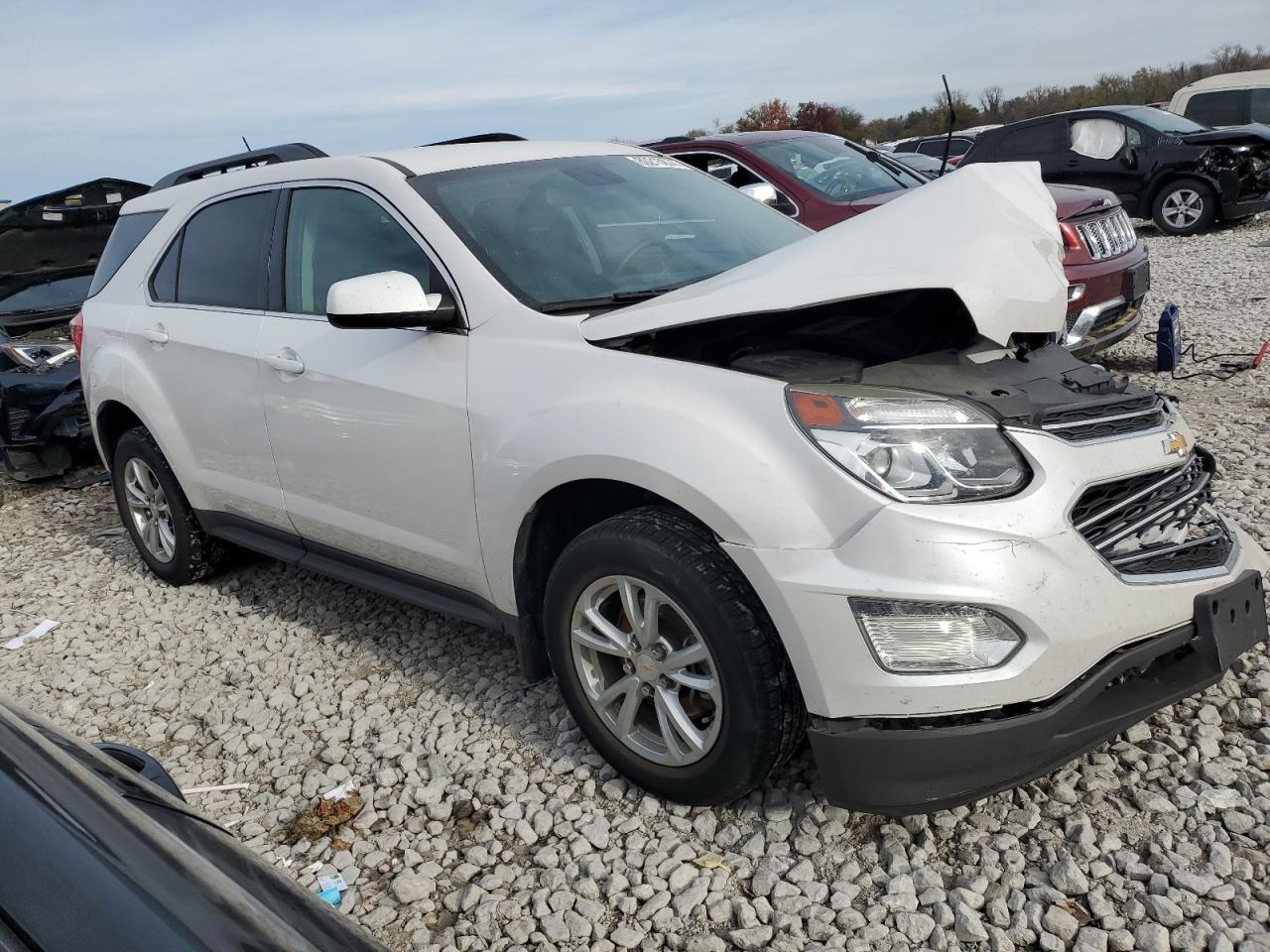 2017 Chevrolet Equinox - Image 4