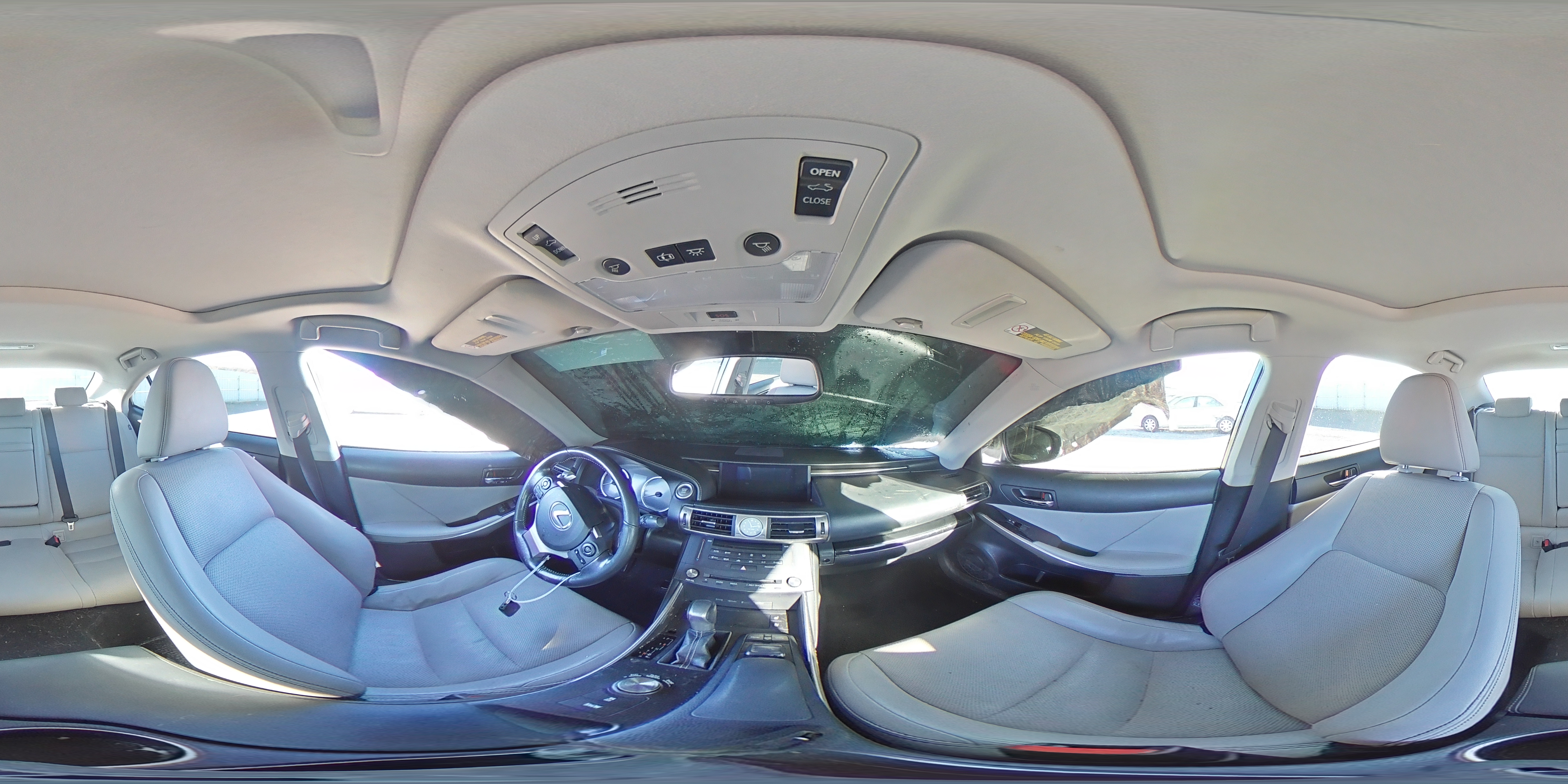 2016 Lexus IS - Image 13