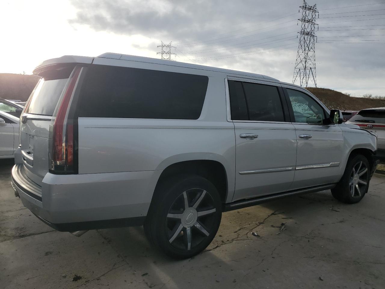 VIN 1GYS4JKJXGR372857 2016 CADILLAC ESCALADE no.3