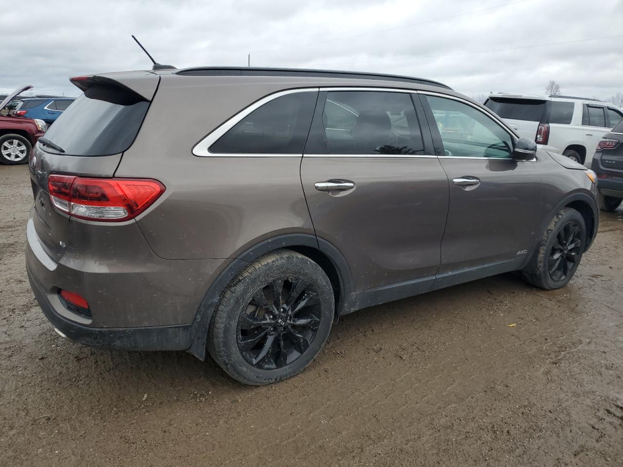 2019 Kia Sorento - Image 3