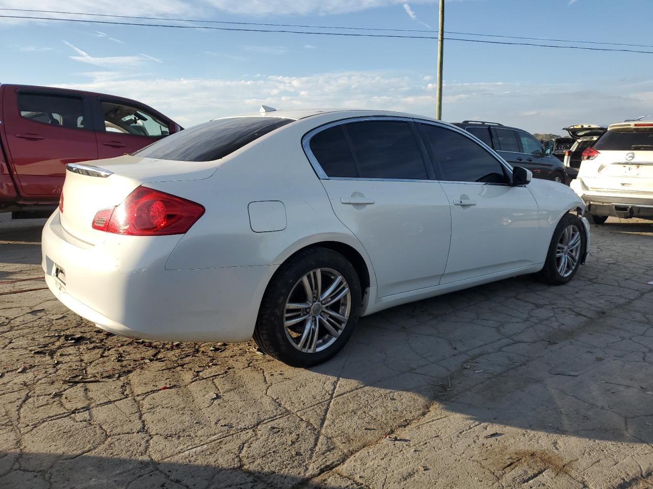 VIN JN1CV6AP5FM502505 2015 INFINITI Q40 no.3