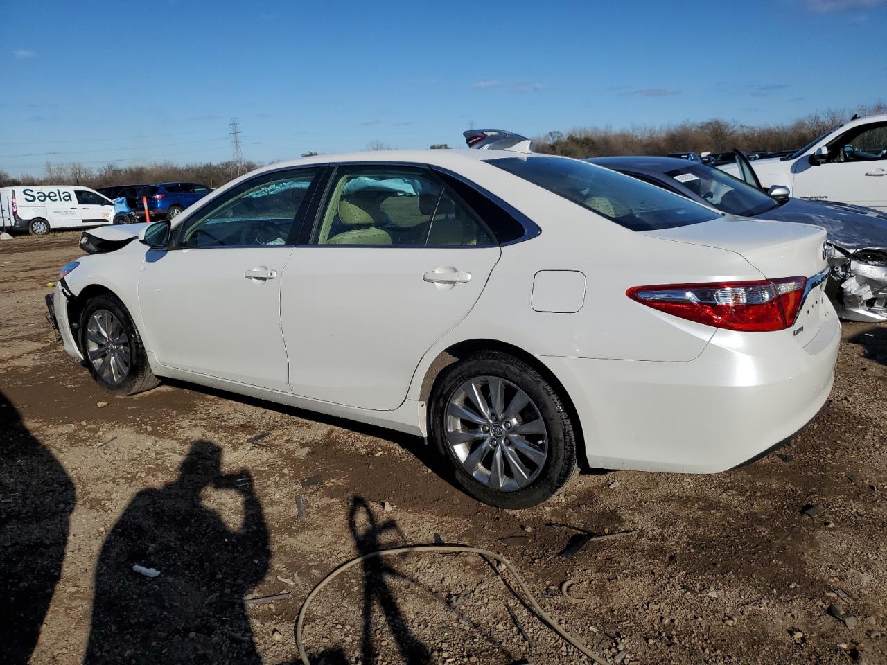 VIN 4T1BF1FK3HU655405 2017 TOYOTA CAMRY no.2