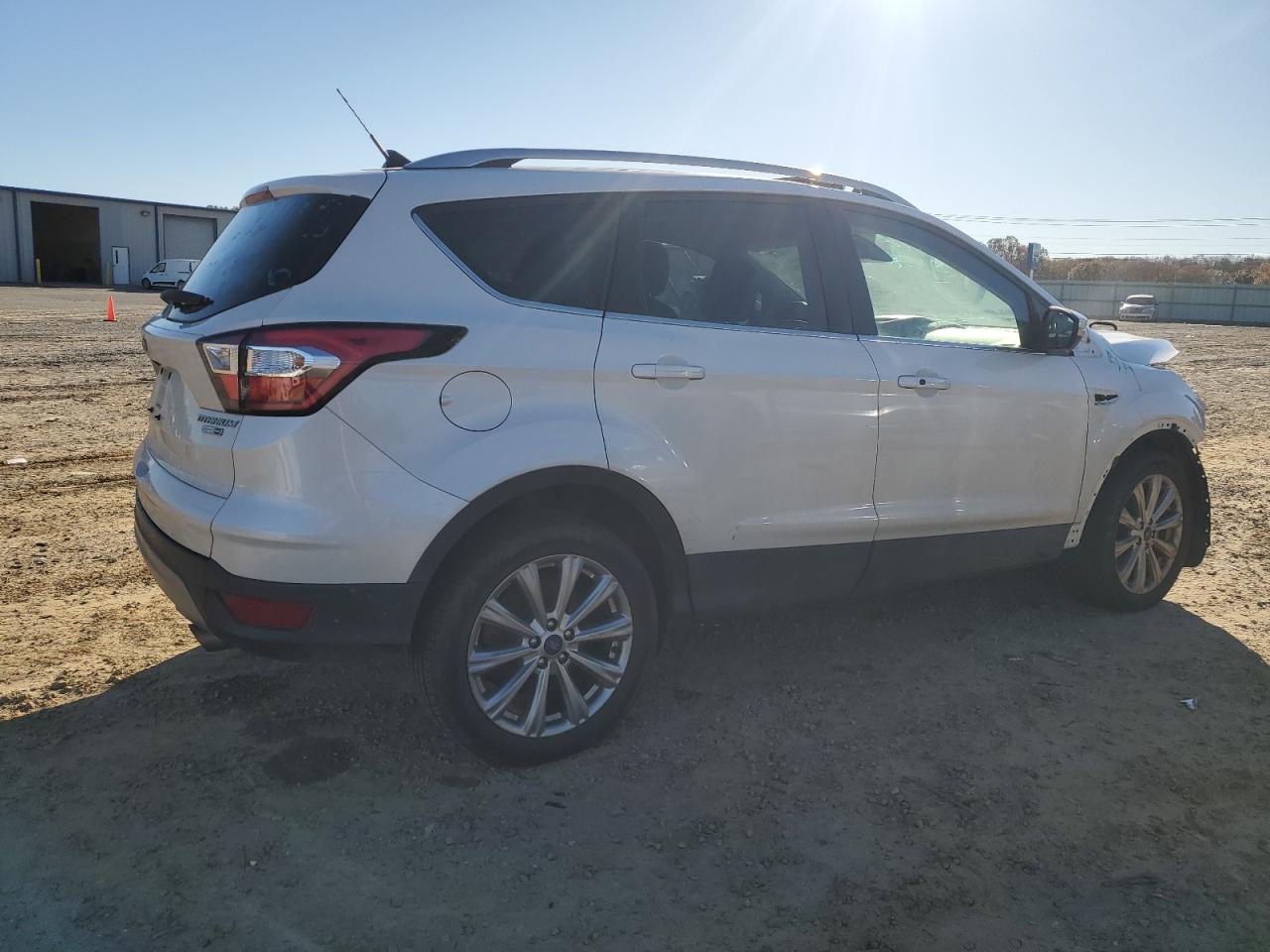 VIN 1FMCU9J94JUD34203 2018 FORD ESCAPE no.3