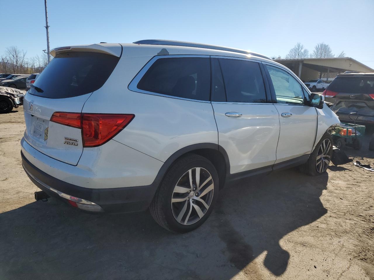 2017 Honda Pilot - Image 3