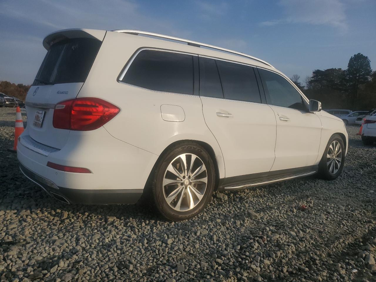 VIN 4JGDF7CEXEA411645 2014 MERCEDES-BENZ GL-CLASS no.3