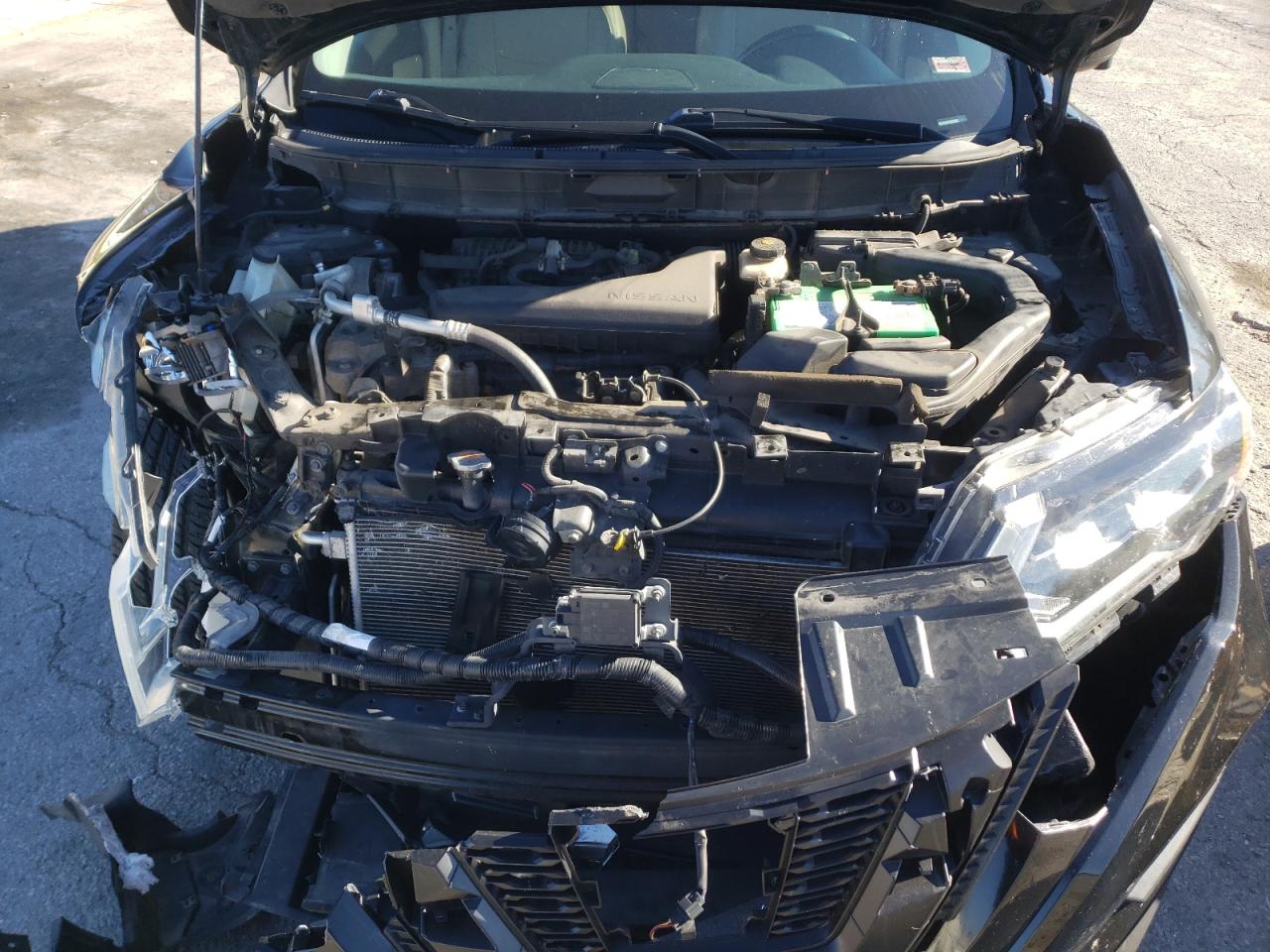 2017 Nissan Rogue - Image 12