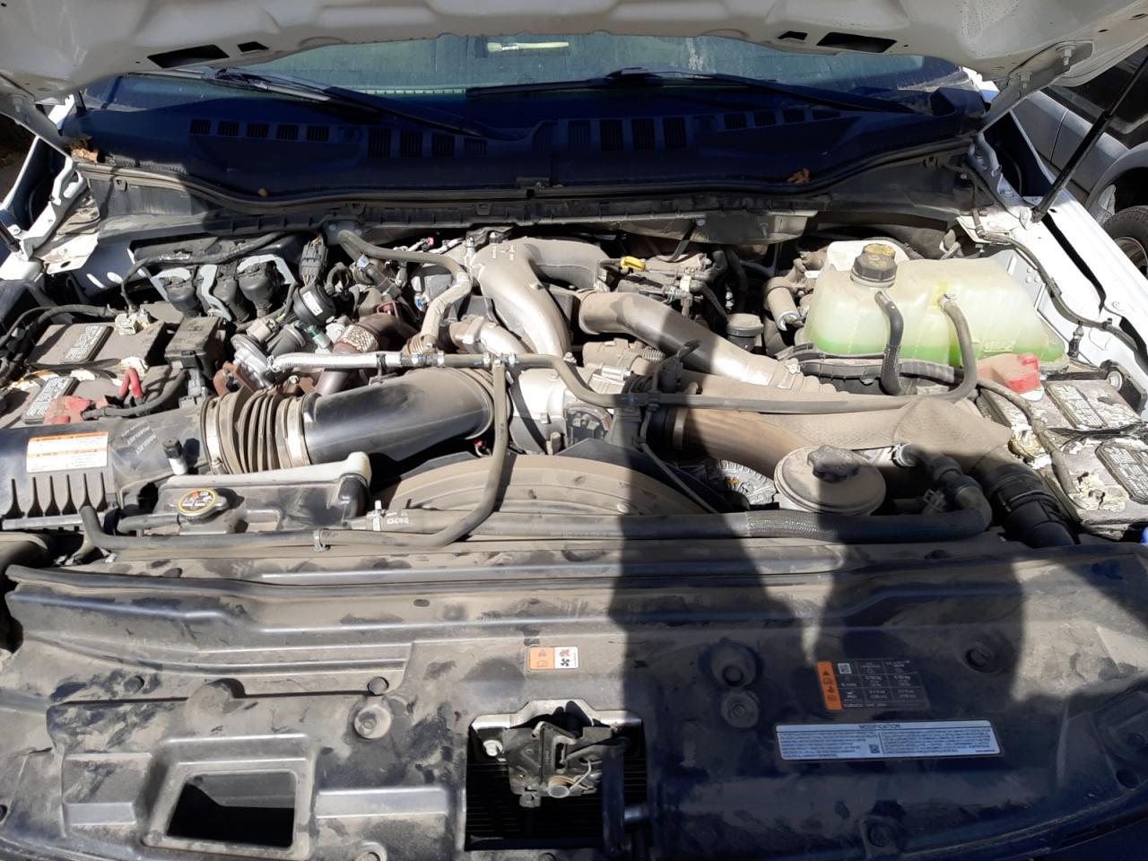 2022 Ford F550 - Image 11