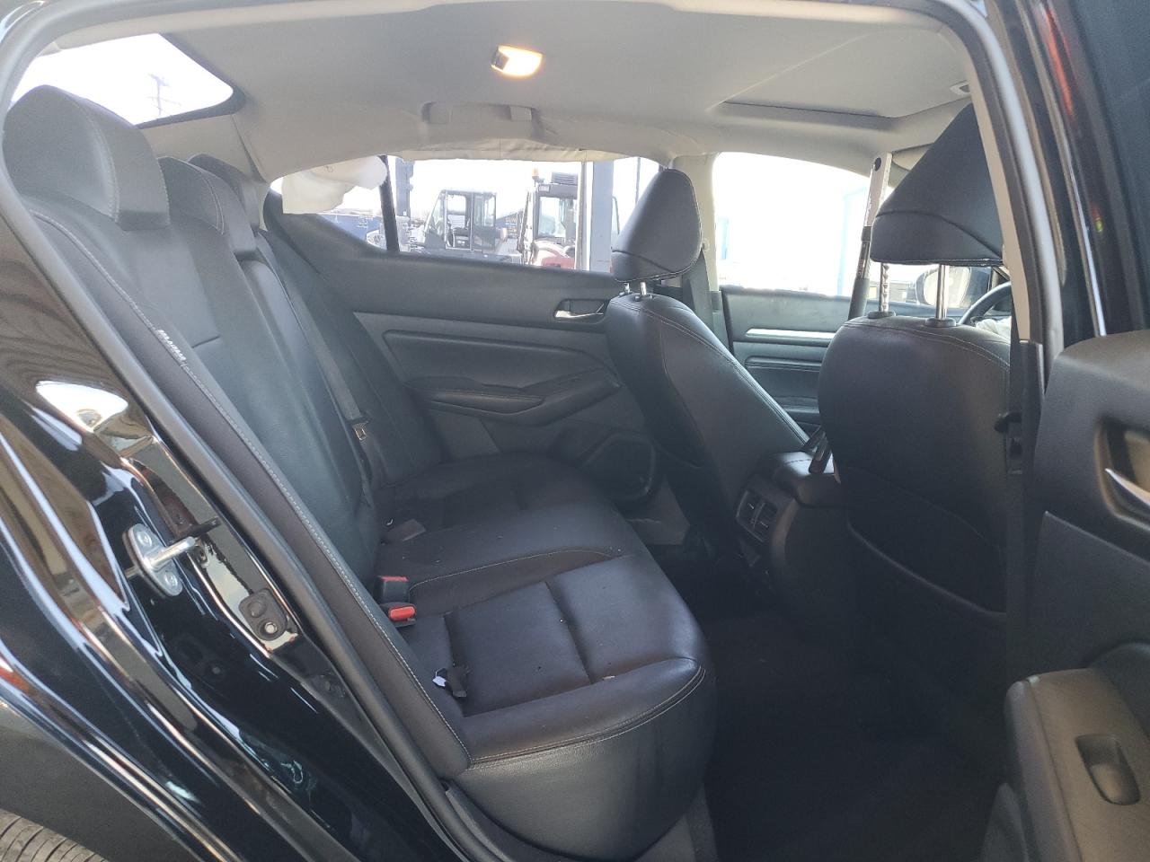 2019 Nissan Altima - Image 11